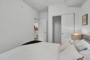 Bathroom Vanity – 108 717 Breslay, Coquitlam