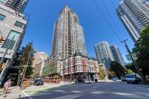 Parham-Baghaie-Downtown-Vancouver-22