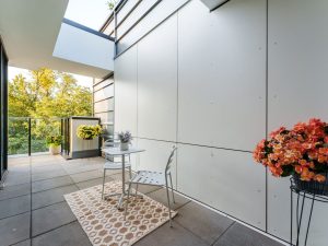 North Vancouver Townhouse for Sale Lynnmour – WINFORD Welcoming Entryway and Staircase