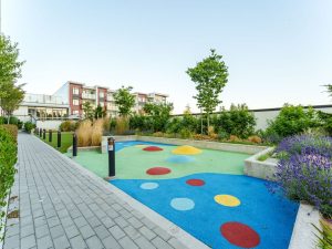 North Vancouver Townhouse for Sale Lynnmour – WINFORD Nearby Park Children's Play Area