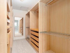 Modern kitchen of 3965 Braemar Place, Upper Lonsdale North Vancouver home listed by Parham Baghaie, Cheng Parham Realty Group.