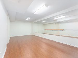 Front entrance of 3965 Braemar Place, Upper Lonsdale North Vancouver home listed by Parham Baghaie, Cheng Parham Realty Group.