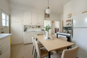 ParhamBaghaie-north-vancouver-sentral-lonsdale-2